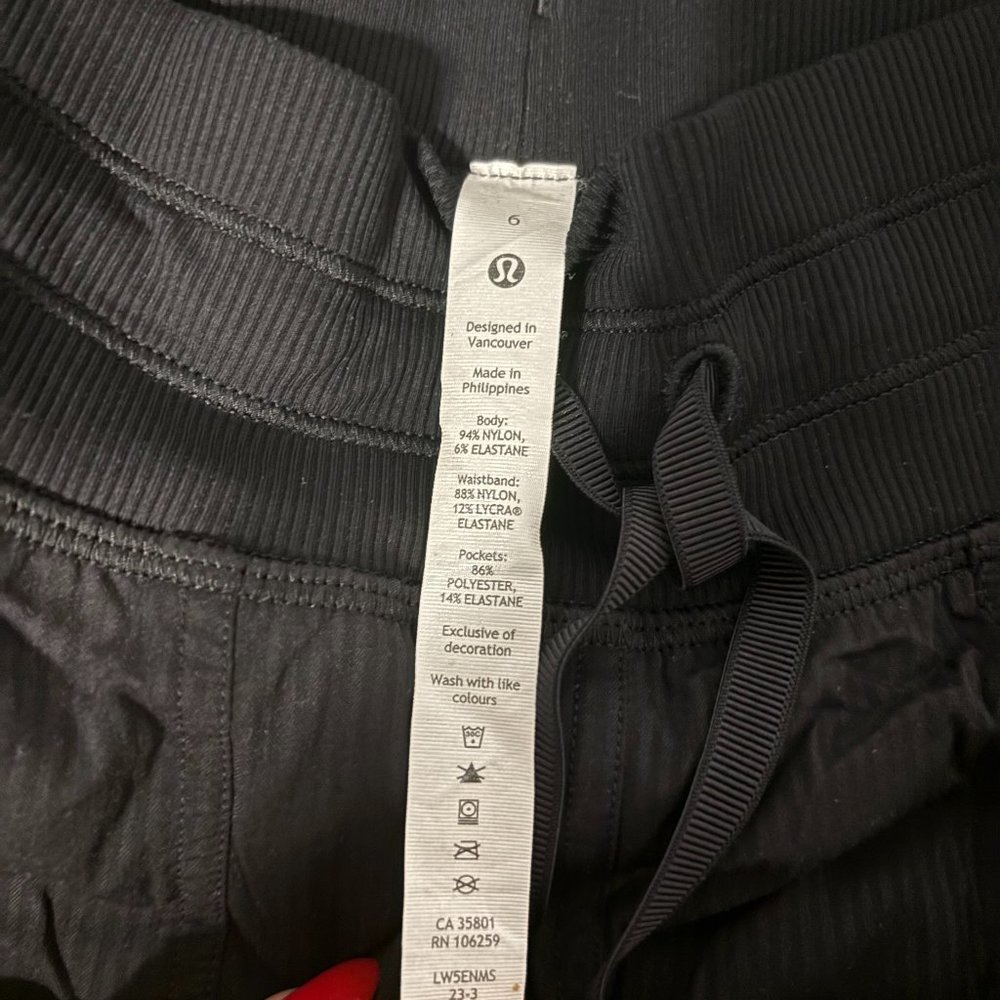 Lululemon Dance Studio joggers size 6
